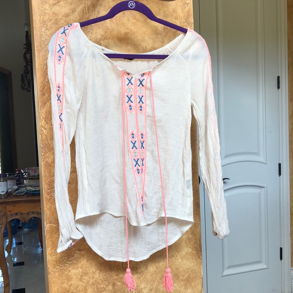 Flowy light long sleeved tribal/boho top